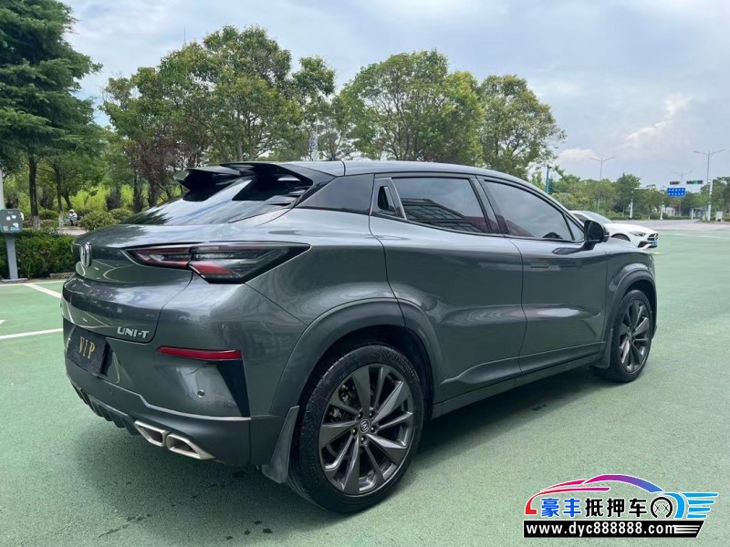 21年长安长安UNI轿车抵押车出售