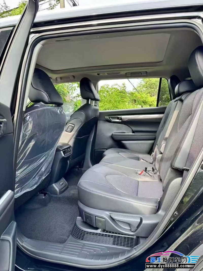 25年丰田汉兰达轿车抵押车出售