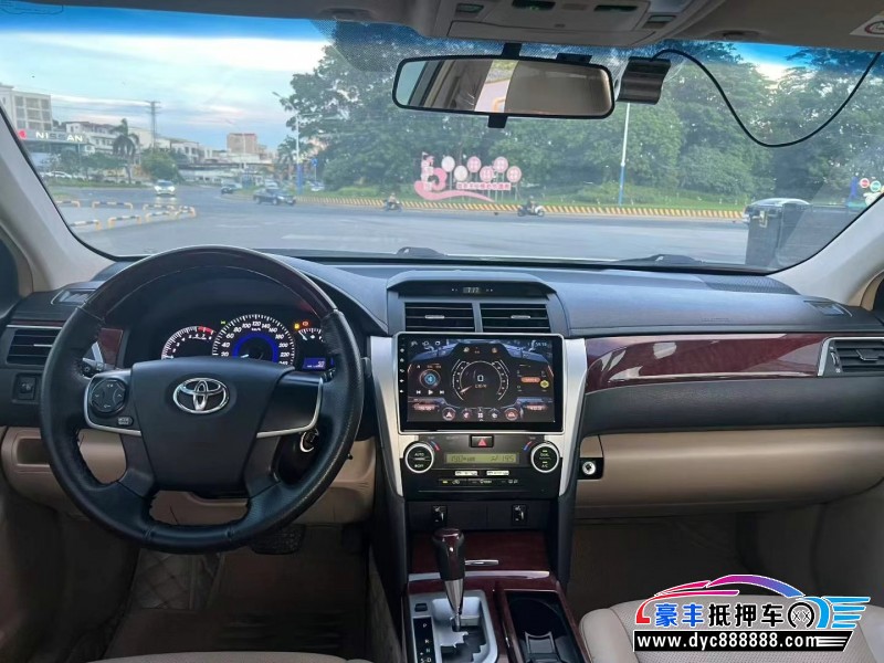 14年丰田凯美瑞轿车抵押车出售