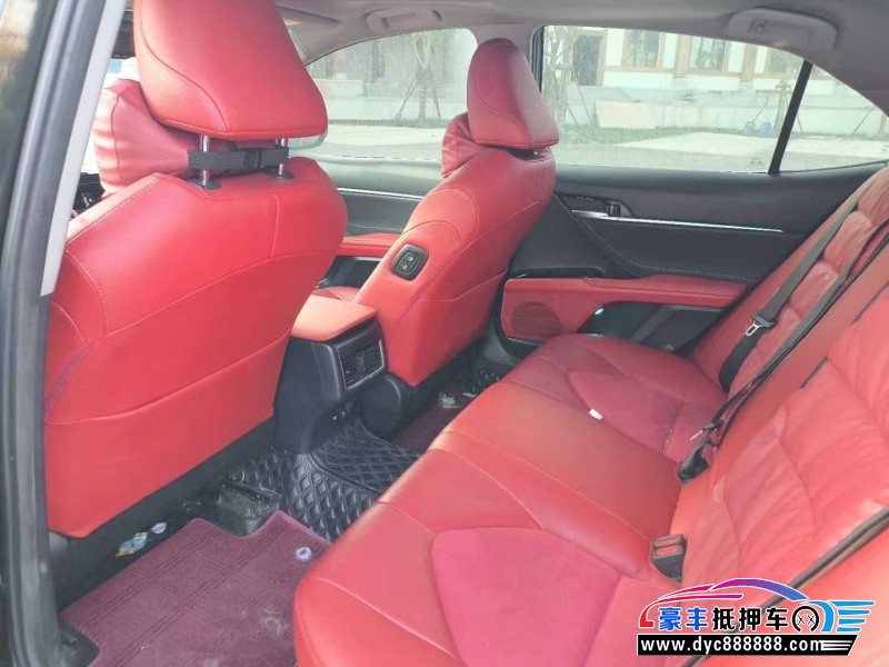 21年丰田凯美瑞轿车抵押车出售