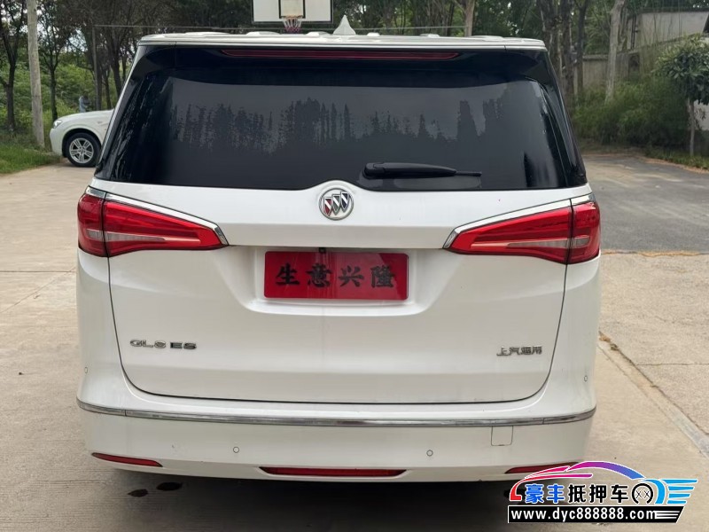 18年别克GL8轿车抵押车出售