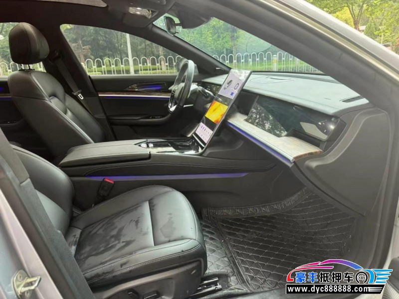 23年哪吒S轿车抵押车出售