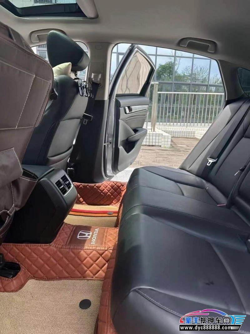 19年本田雅阁轿车抵押车出售