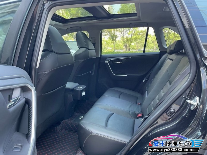 23年丰田RAV4轿车抵押车出售