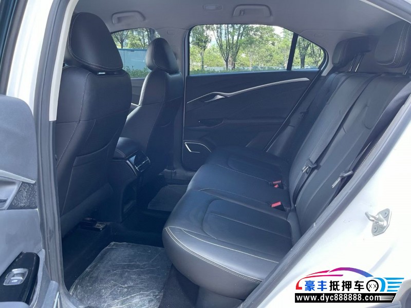 23年哪吒U轿车抵押车出售