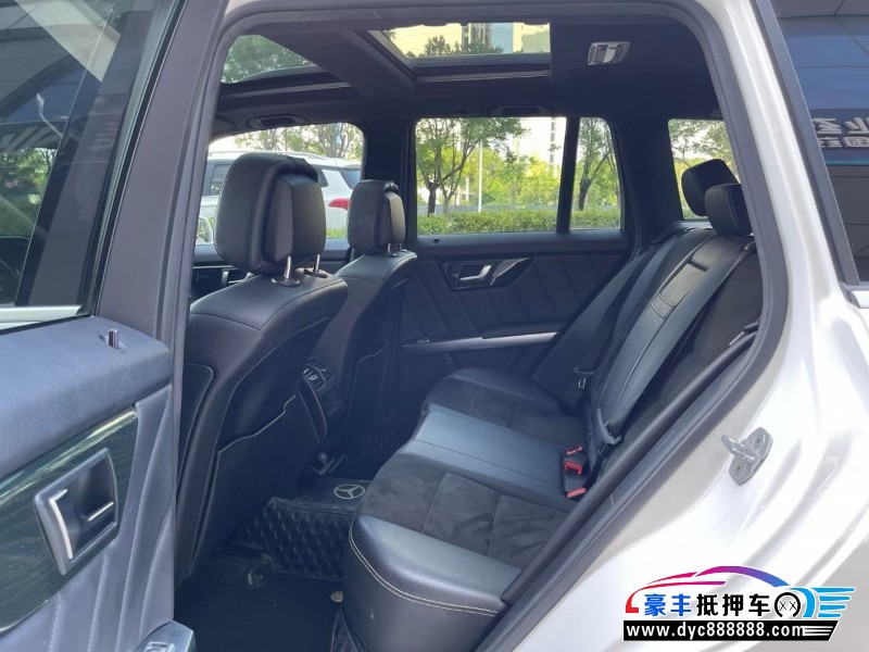 15年奔驰GLK轿车抵押车出售