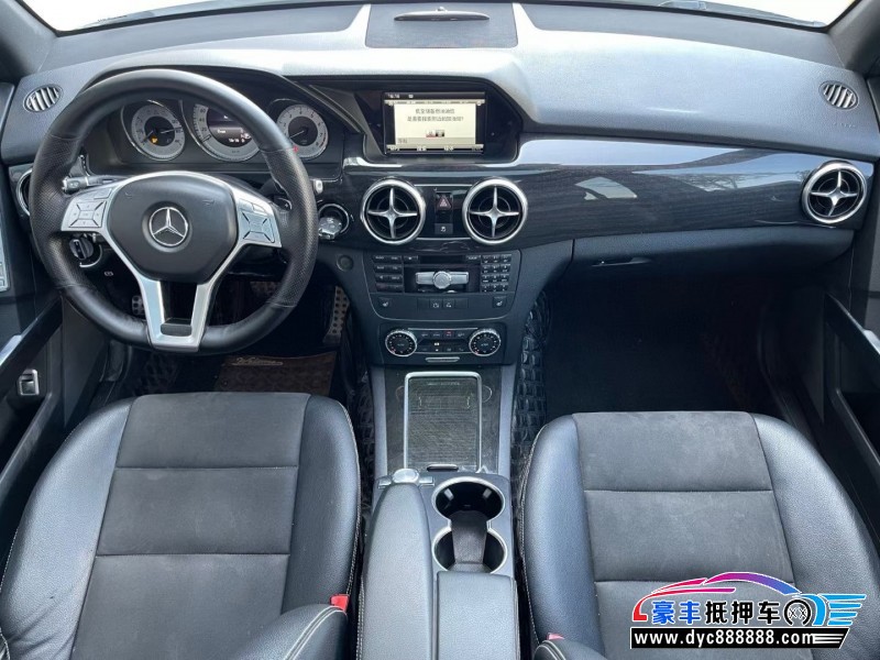 15年奔驰GLK轿车抵押车出售