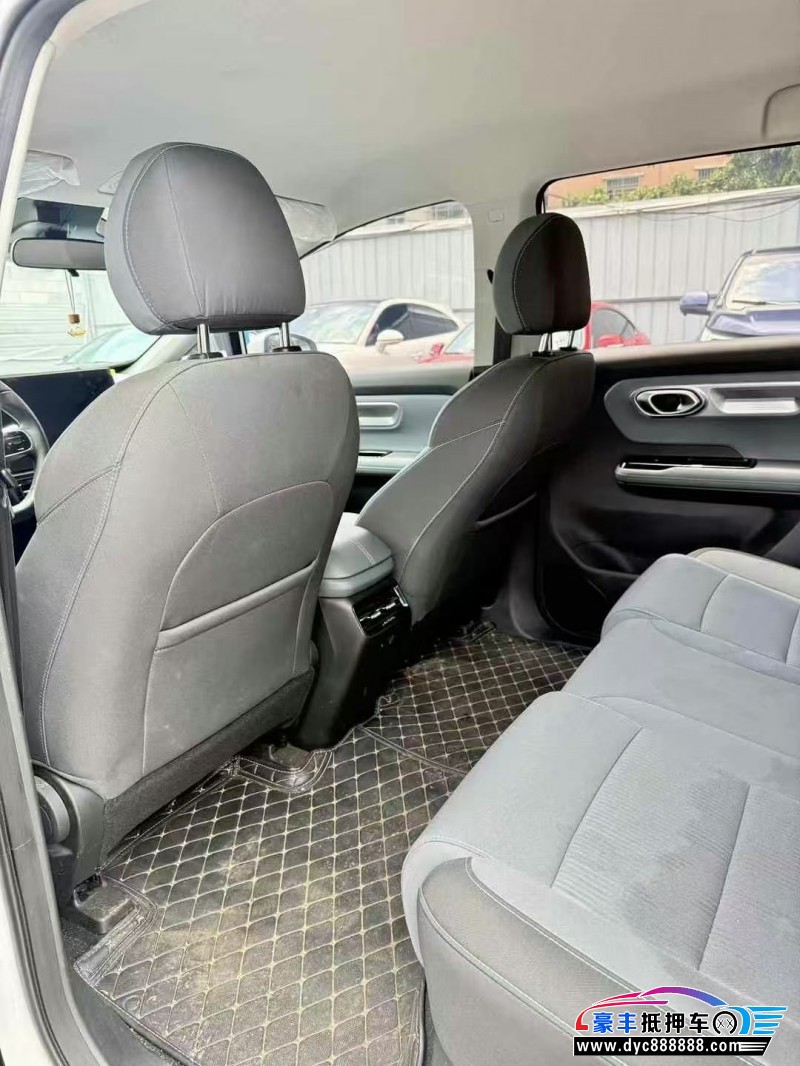 25年埃安Y70轿车抵押车出售