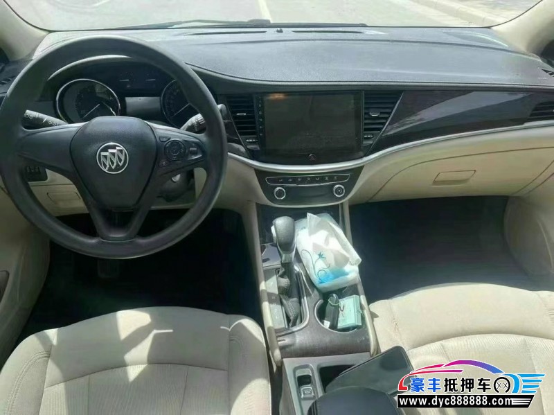 18年别克威朗轿车抵押车出售