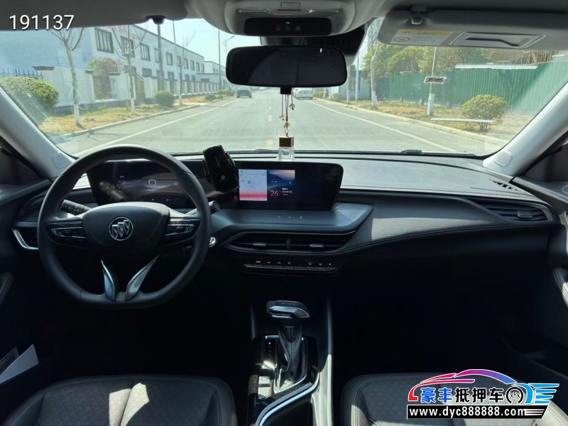 24年别克威朗轿车抵押车出售