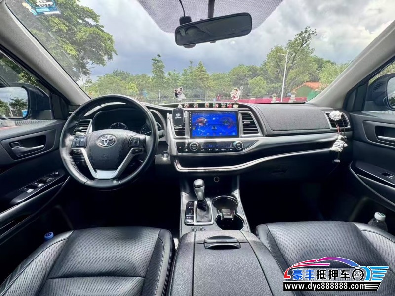 15年丰田汉兰达轿车抵押车出售