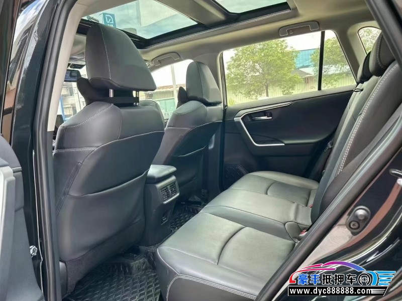 23年丰田RAV4轿车抵押车出售