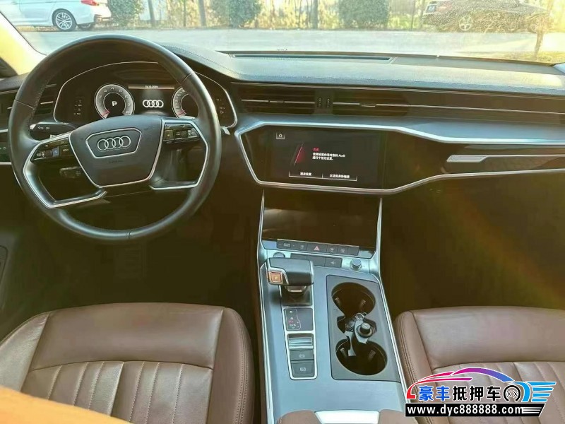 21年奥迪A7轿车抵押车出售