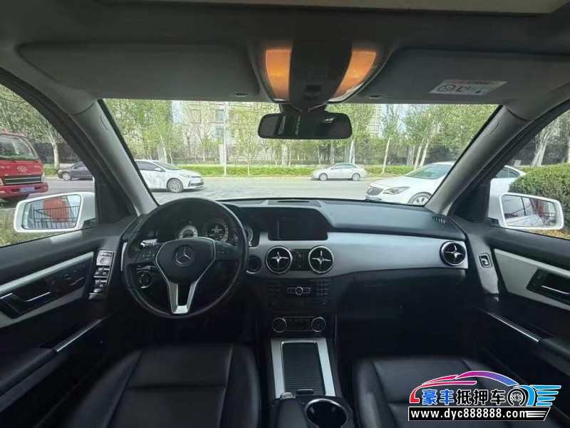 14年奔驰GLK轿车抵押车出售