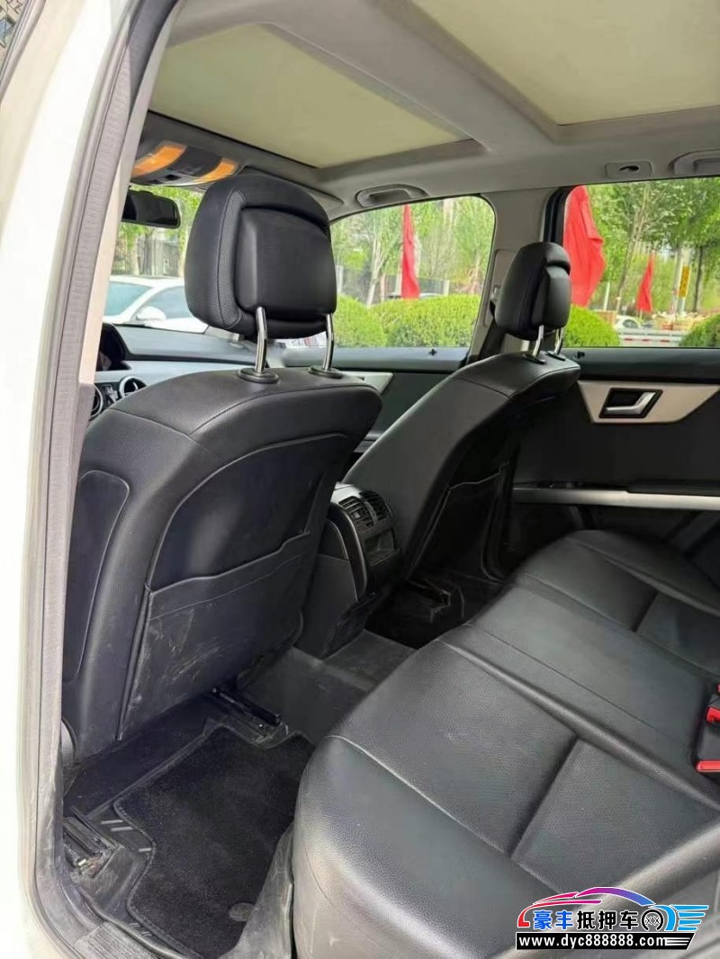 14年奔驰GLK轿车抵押车出售