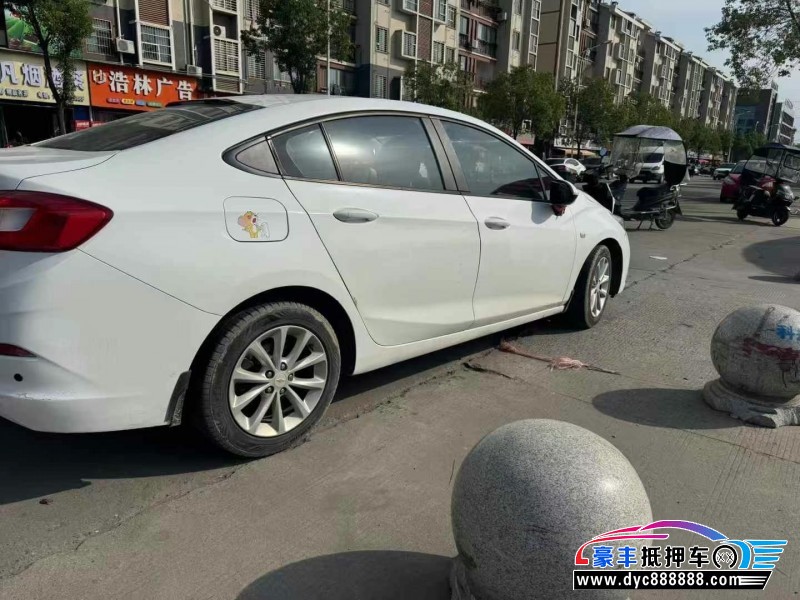 17年雪佛兰科鲁兹轿车抵押车出售