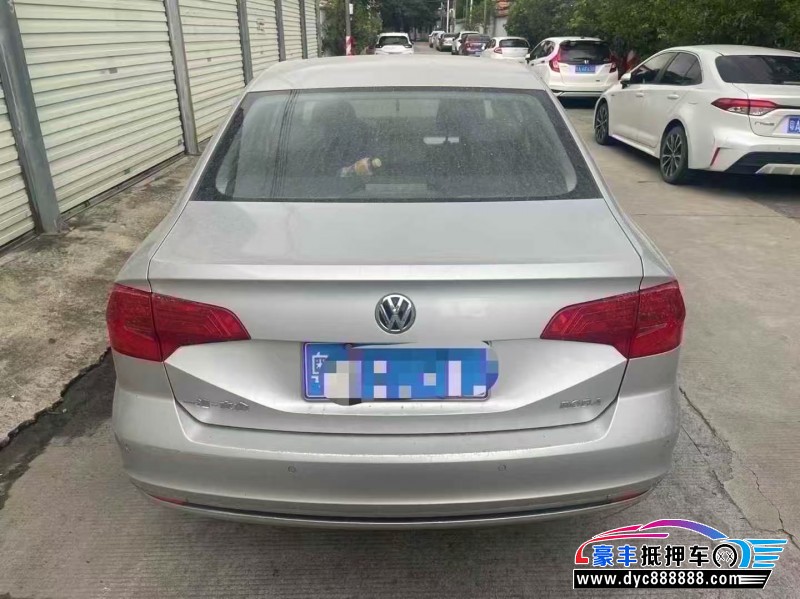 16年大众宝来轿车抵押车出售