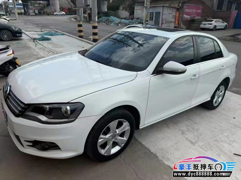 15年大众宝来轿车抵押车出售