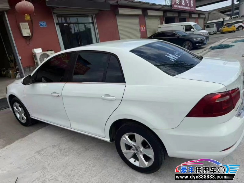 15年大众宝来轿车抵押车出售