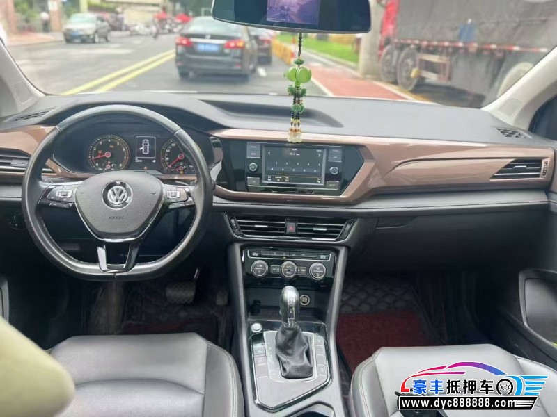19年大众途岳轿车抵押车出售