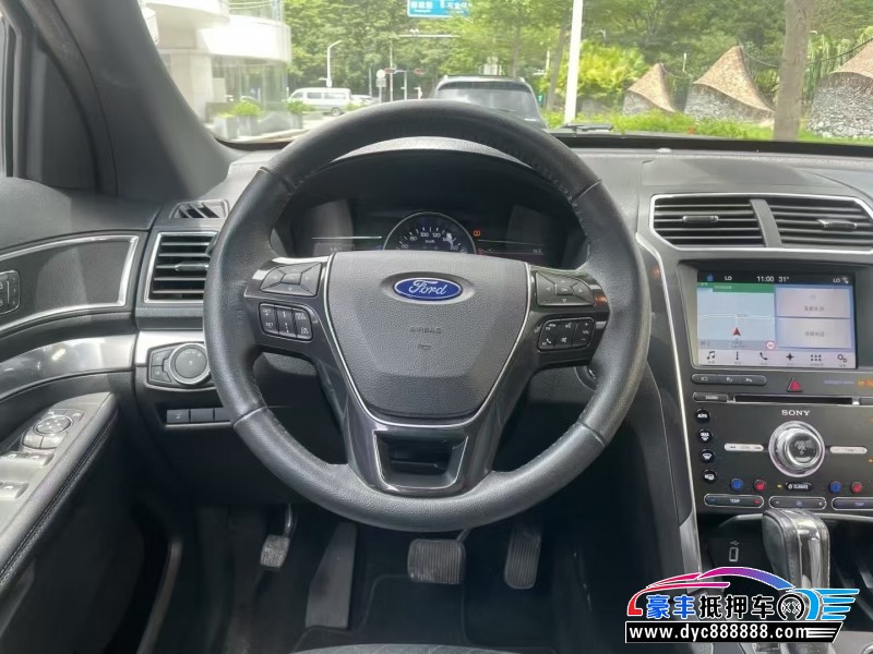 18年福特探险者轿车抵押车出售