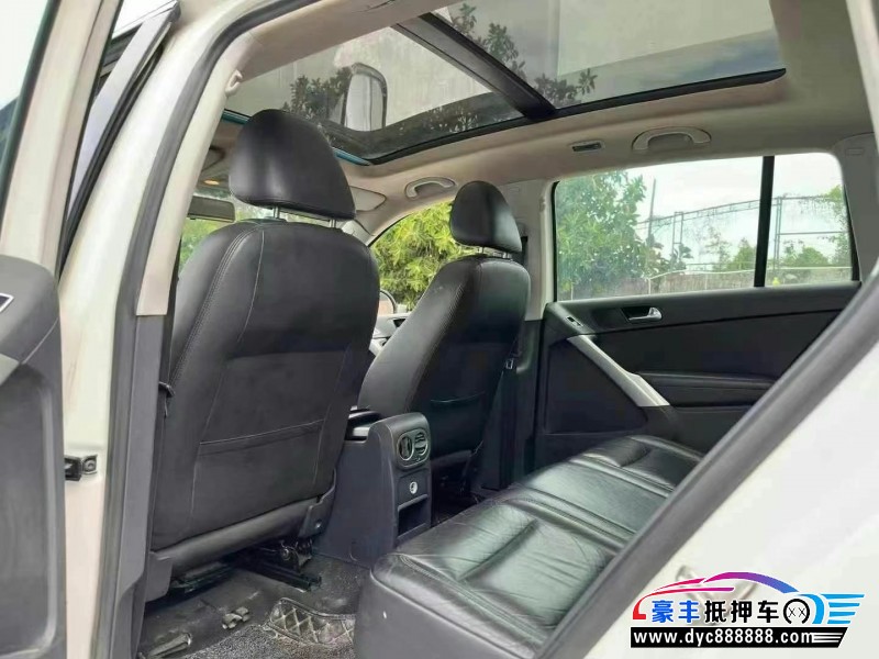 11年大众途观轿车抵押车出售