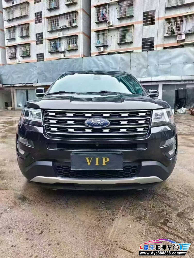 18年福特探险者轿车抵押车出售