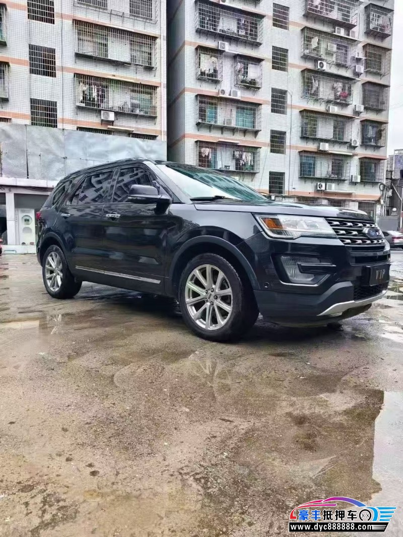 18年福特探险者轿车抵押车出售