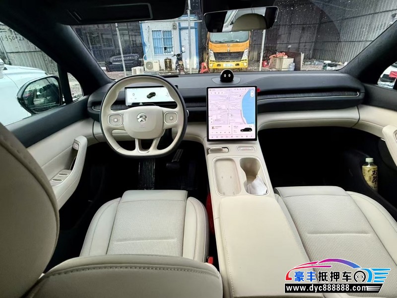 25年蔚来ES6轿车抵押车出售