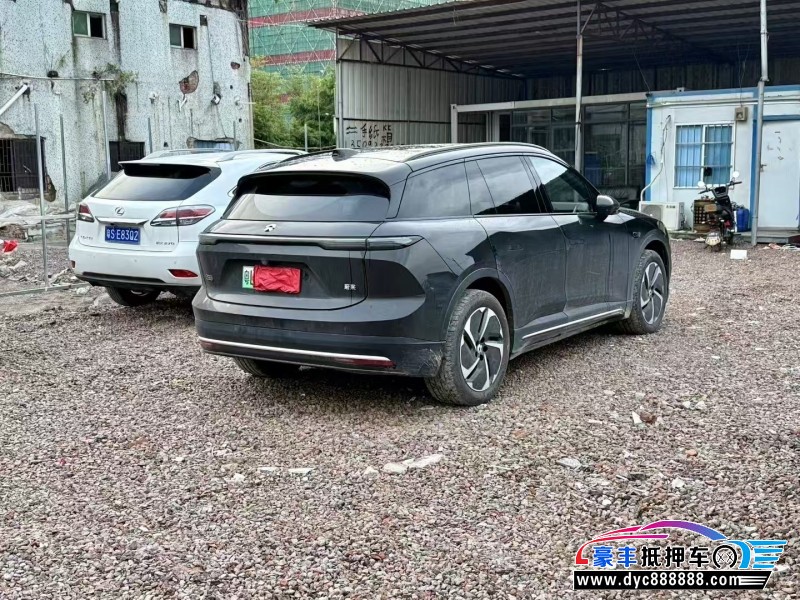 25年蔚来ES6轿车抵押车出售