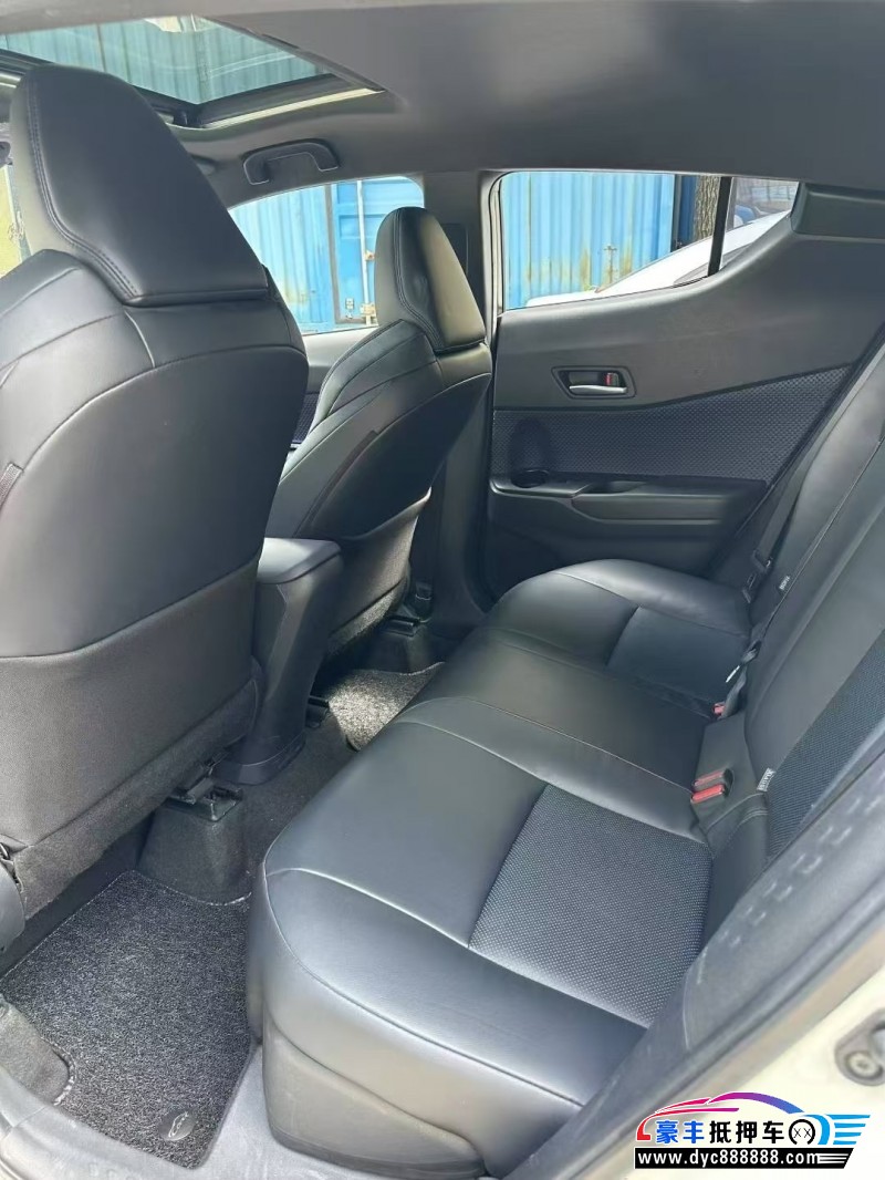 21年丰田C-HR轿车抵押车出售