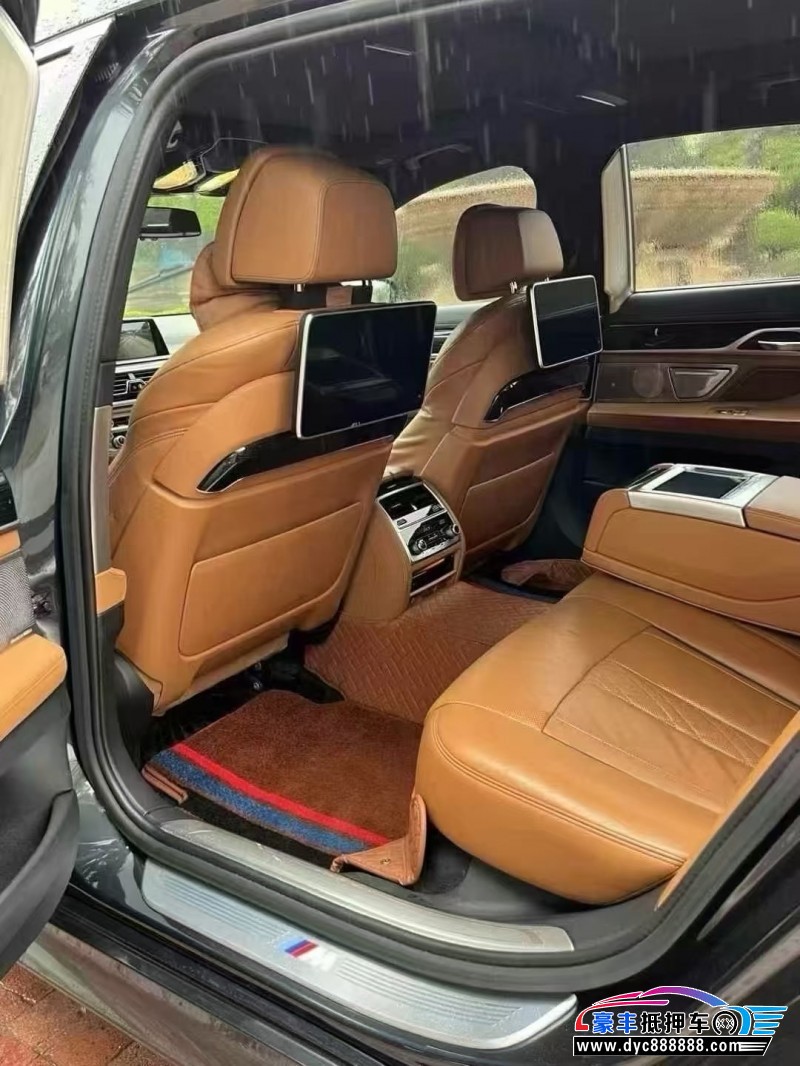 17年宝马7系轿车抵押车出售