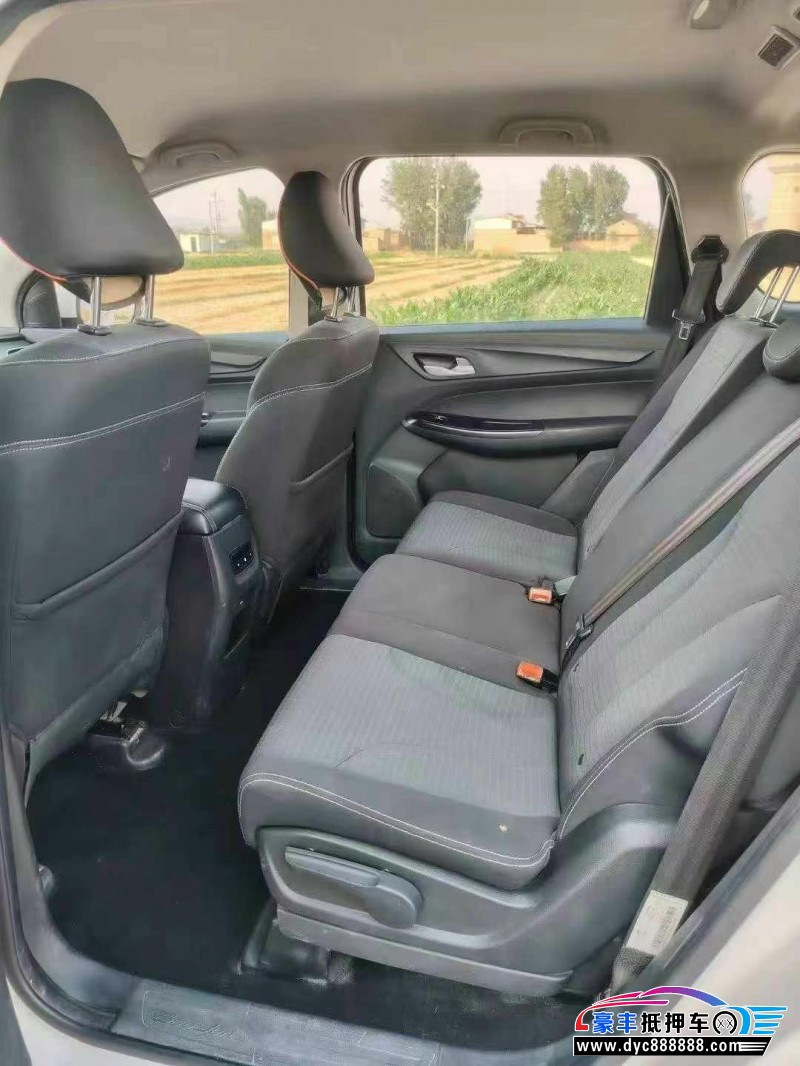 19年宝骏730轿车抵押车出售