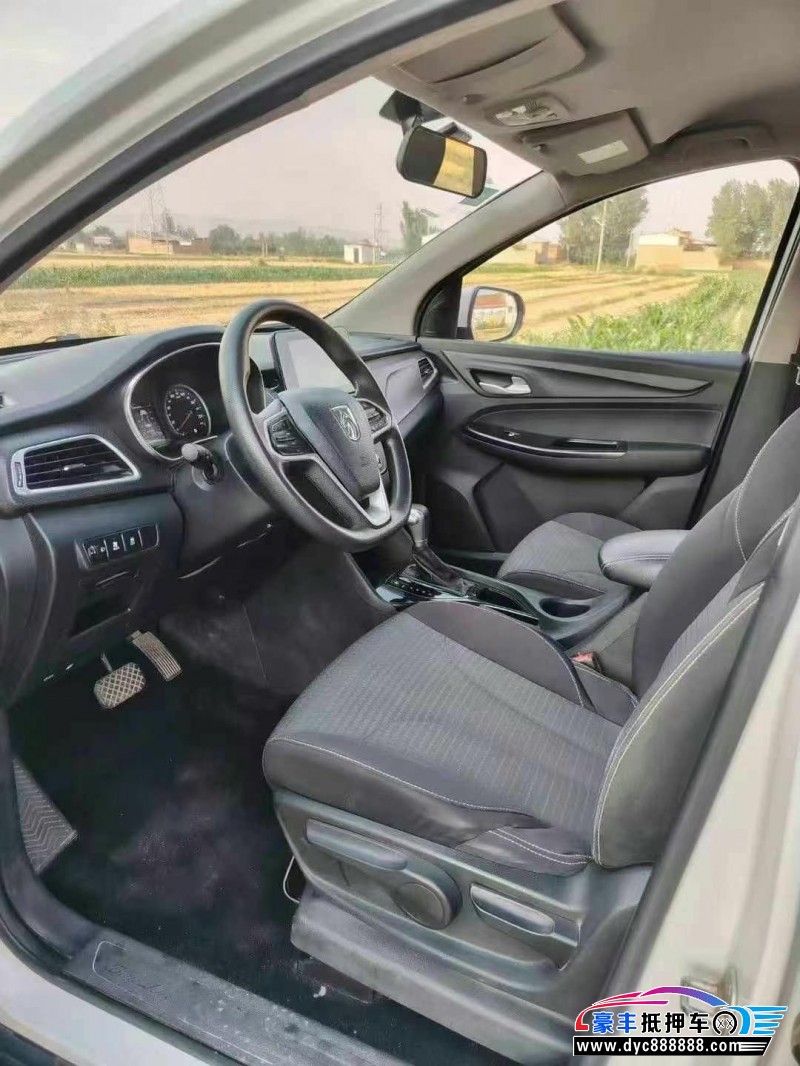 19年宝骏730轿车抵押车出售