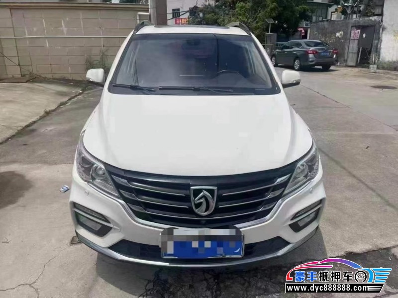 18年宝骏560轿车抵押车出售