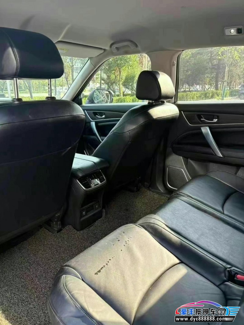 19年本田冠道轿车抵押车出售