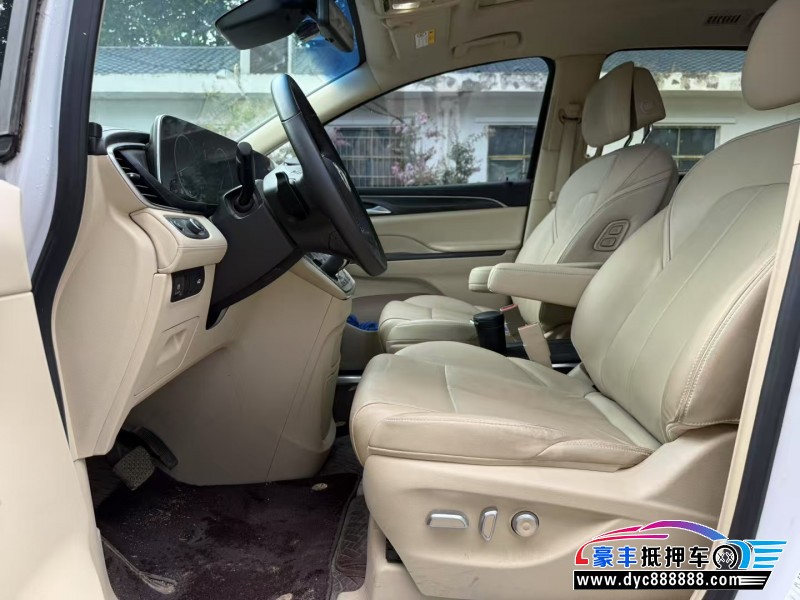 24年别克GL8轿车抵押车出售