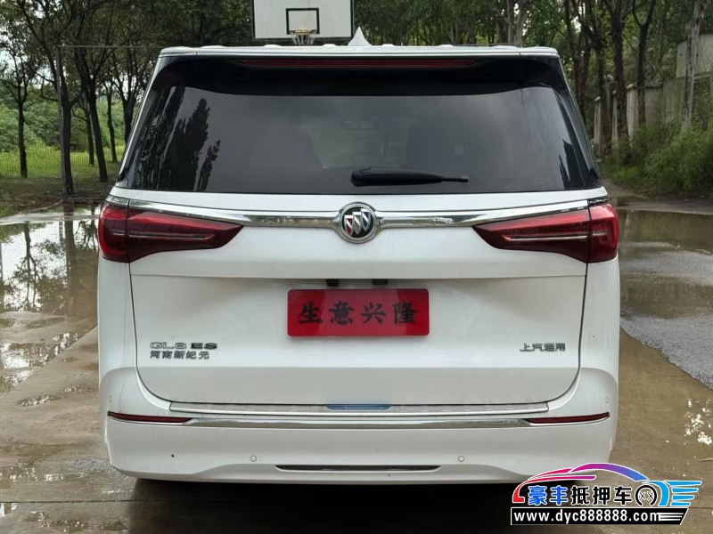 24年别克GL8轿车抵押车出售