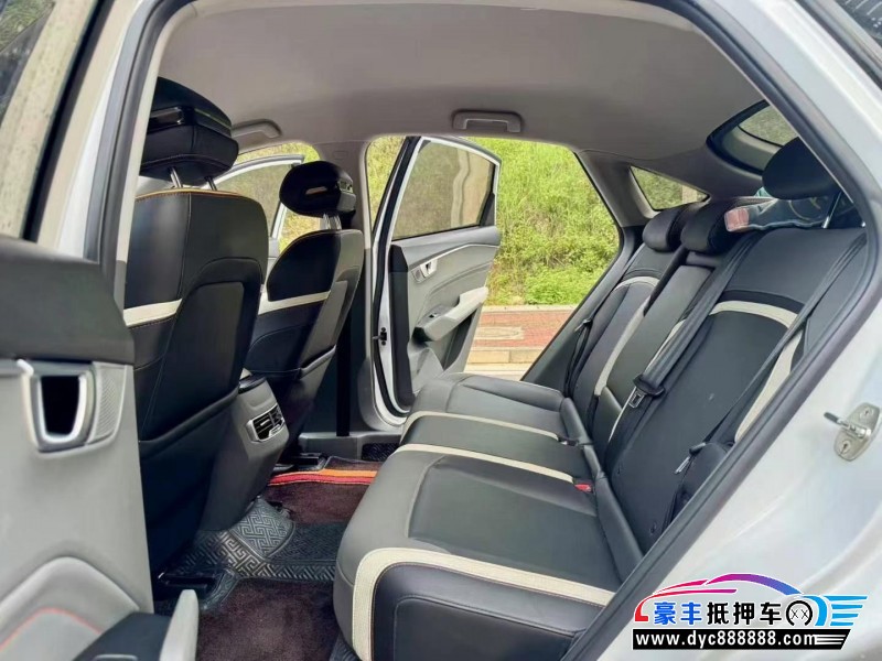 21年宝骏RC6轿车抵押车出售