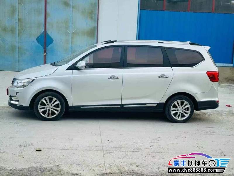 25年宝骏730轿车抵押车出售