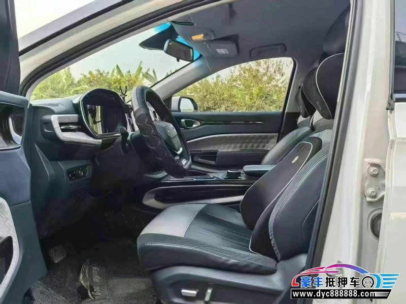 20年宝骏宝骏RM5轿车抵押车出售