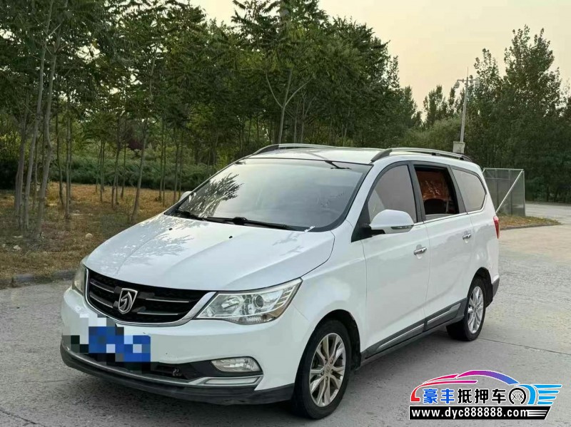 17年宝骏730轿车抵押车出售