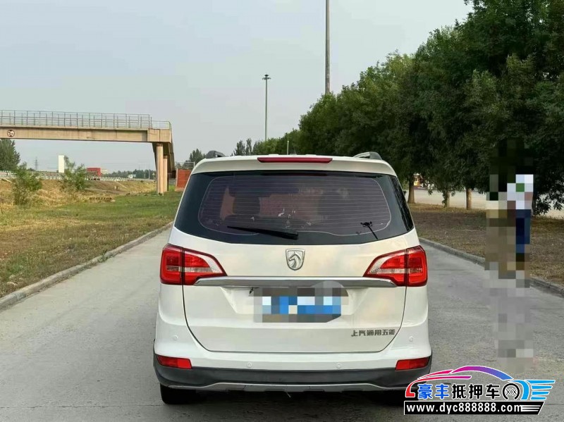 17年宝骏730轿车抵押车出售