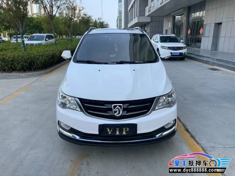 17年宝骏730轿车抵押车出售