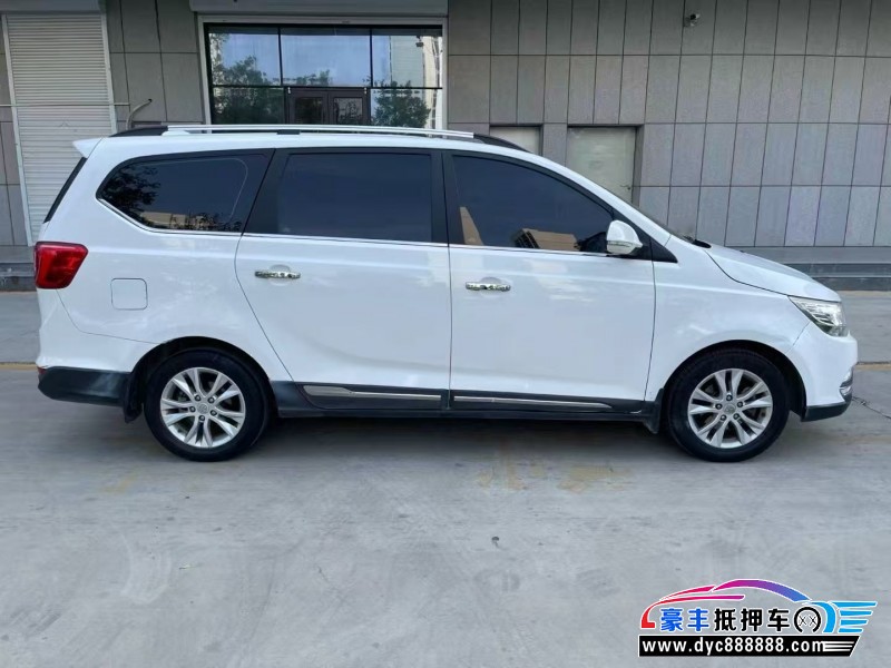 17年宝骏730轿车抵押车出售