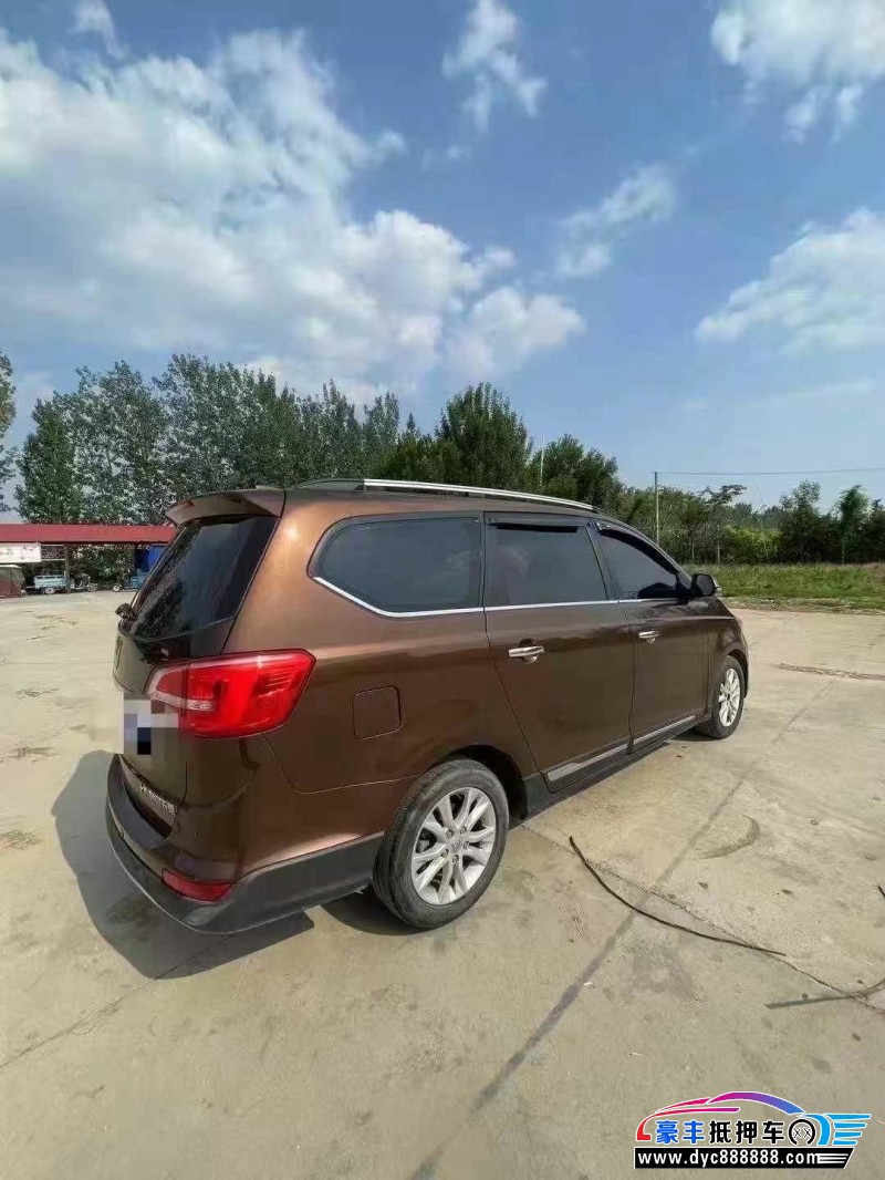 17年宝骏730轿车抵押车出售