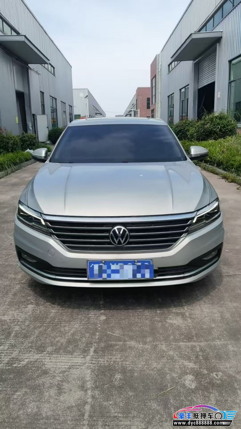 抵押车出售22年大众朗逸轿车