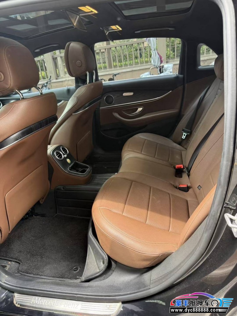 20年奔驰E轿车抵押车出售