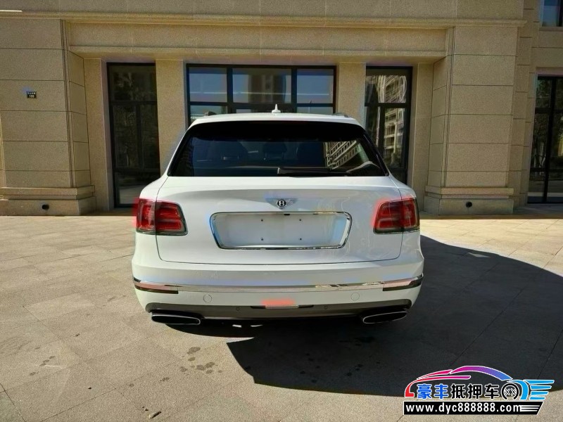 17年宾利添越轿车抵押车出售