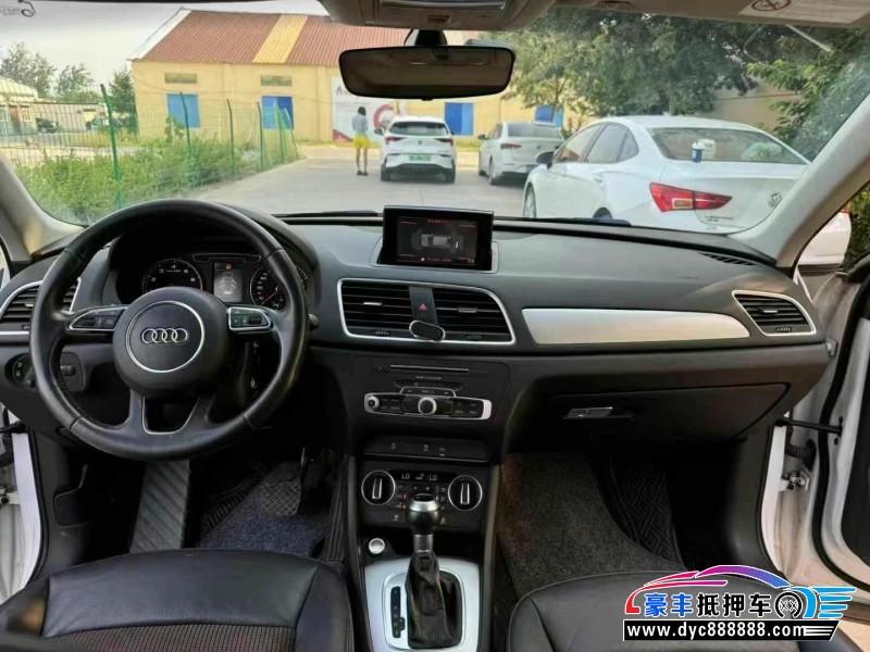 17年奥迪Q3轿车抵押车出售